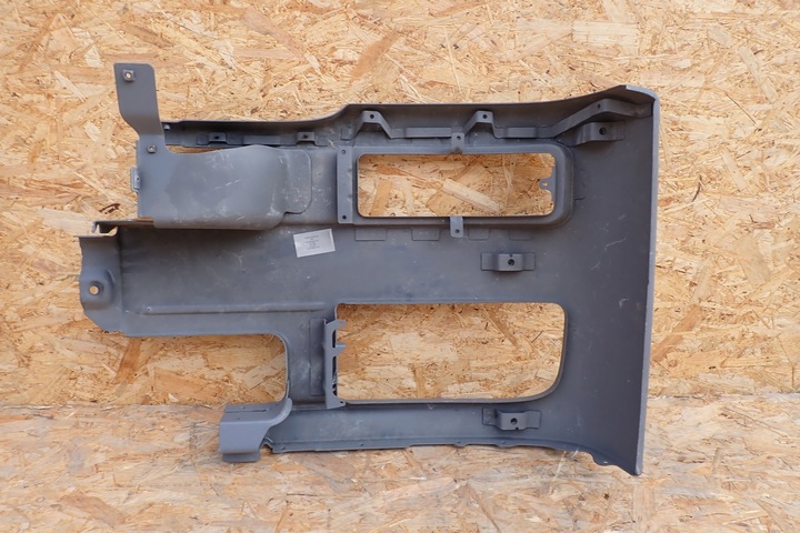 фото №13, Mercedes уголок бампер axor 4140 правые a3758802170