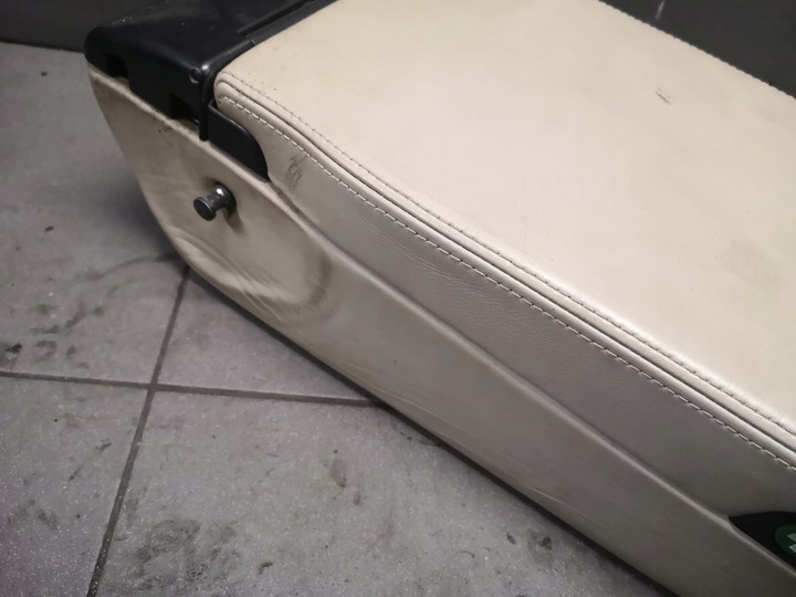 фото №8, Підлокітник сидіння зад audi a8 d2 кремовий