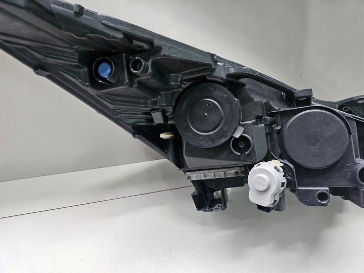 фото №10, Лампа перед передняя левая peugeot 3008 5008 i рестайлинг ксенон led европа