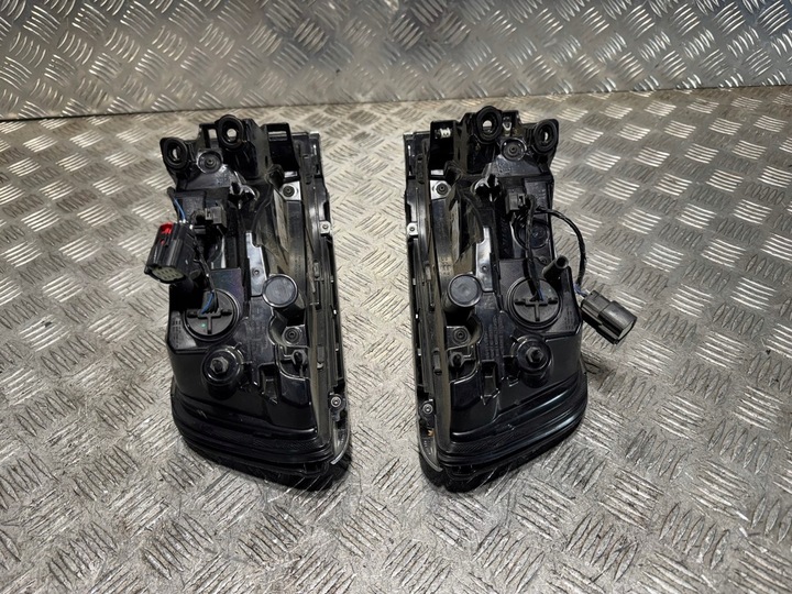 фото №9, Лампа задня права праві зад jeep wagoneer iv ws 22- 68342258ab usa