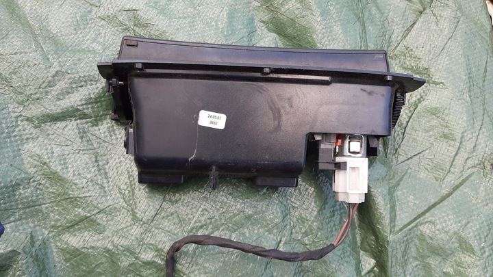 фото №8, Vw passat b6 пепельница перед 3c0863284