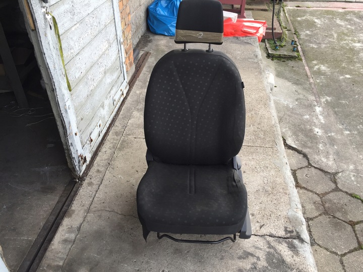 фото №1, Сидіння перед лівий комплектний toyota yaris ii 06-11