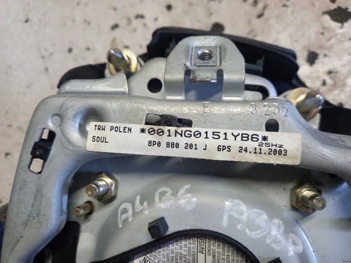 фото №6, Подушка водителя audi a4 b6 a3 8p 8p0880201j