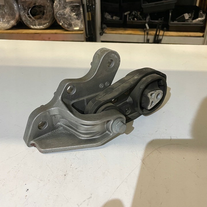 фото №1, Ford puma mk2 1.0 подушка коробки l1bg-6p082-bb