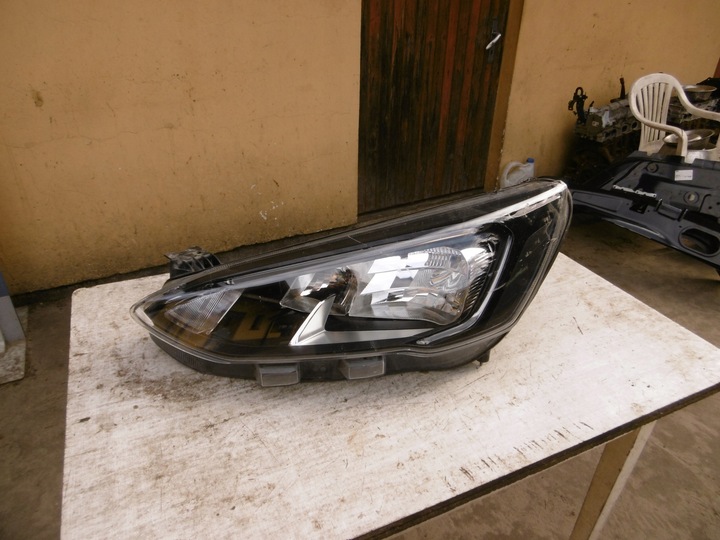 фото №1, Ford focus mk4 лампа левый перед mx7b13e015cc оригинальный номер полный led