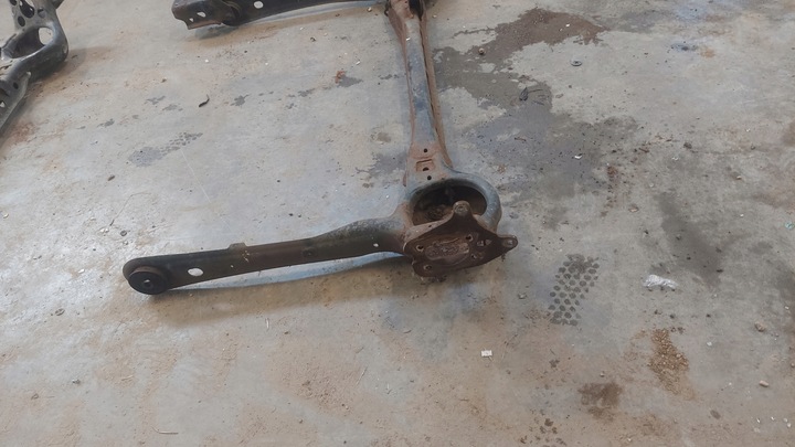 фото №9, Voyager town caravan 08-20r балка підвішування зад