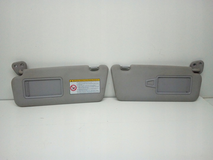 фото №1, Hyundai i30 солнцезащитный козырёк правый козырёк 2007-12r.