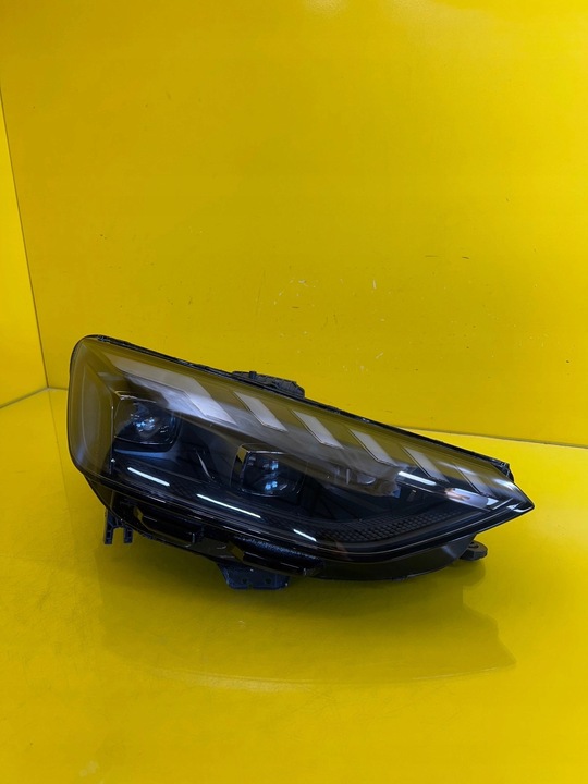 фото №1, Лампа правая audi a4 rs4 8w0 matrix led 8w0941036j