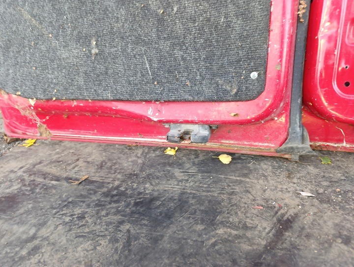 фото №10, Vw t5 t5 рестайлінг t6 двері крила червоний