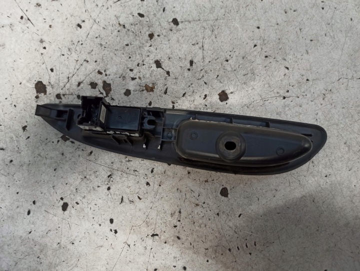 фото №6, Nissan primera p12 панель керування скло водія ліве зад 82961 av760
