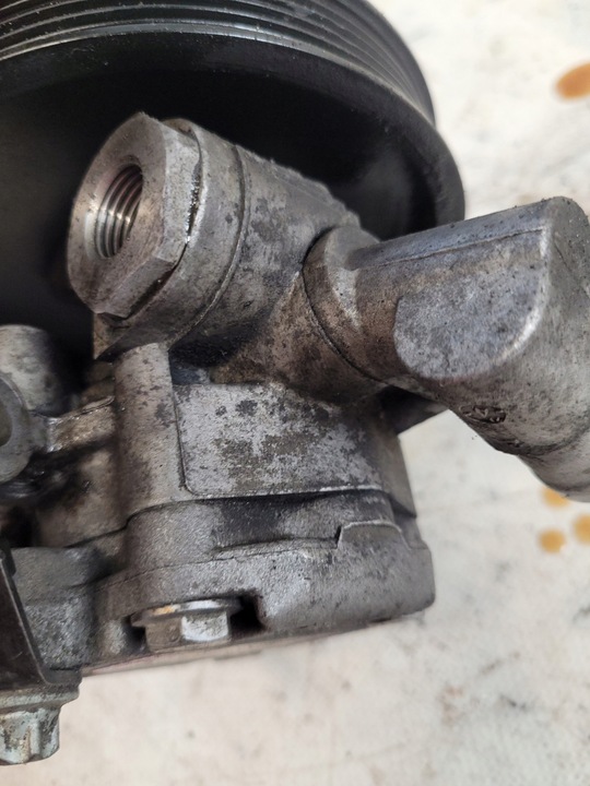 фото №8, Насос підсилювача оригінальний номер a0044661301 mercedes w203 2.2cdi