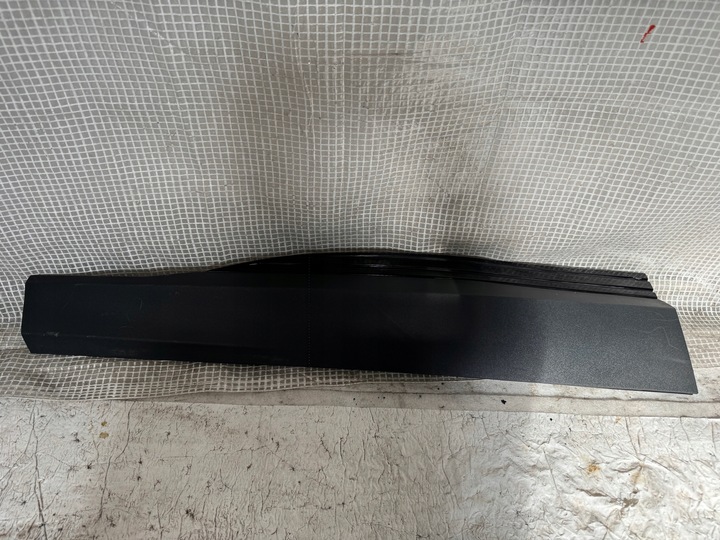 фото №1, Audi etron 4ke ліва передня планка двері