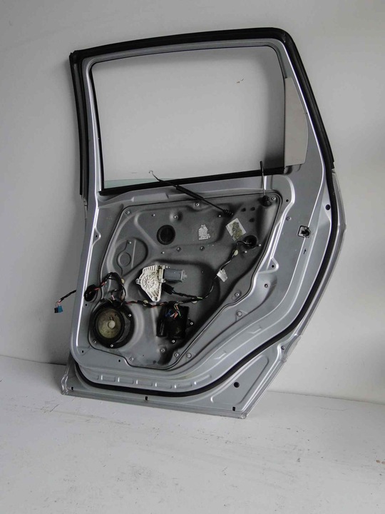 фото №10, Mercedes b клас w245 245 двері задні праві гарний