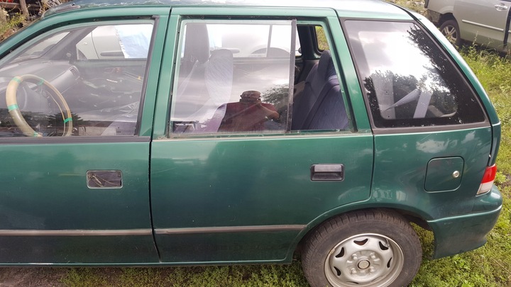 фото №14, Дверь левая задние suzuki swift 2001r