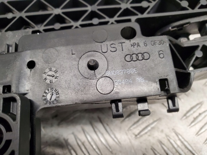 фото №6, Audi q3 8u 8u0837885 зад сторона ліва ручка зовнішні