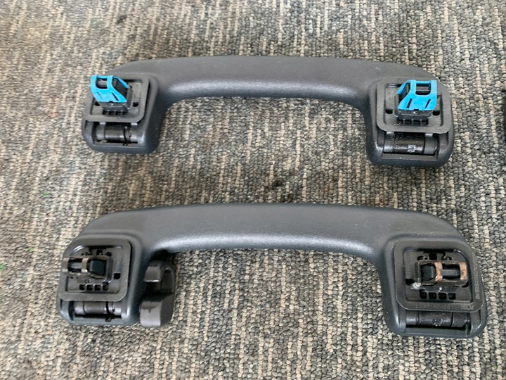 фото №12, Ford mustang mach-e gt чорні тримач ручка ручки стеля комплект