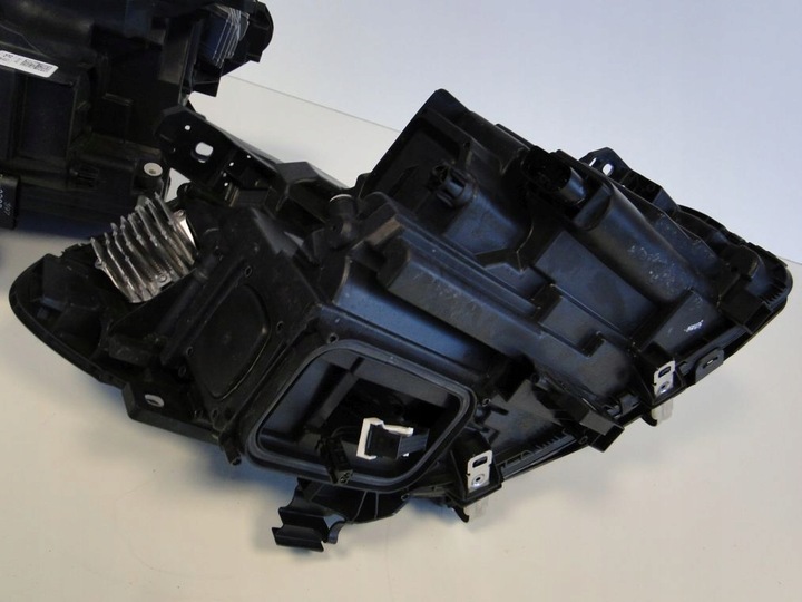 фото №11, Mercedes b класс w246 рестайлинг лампа led правая левая