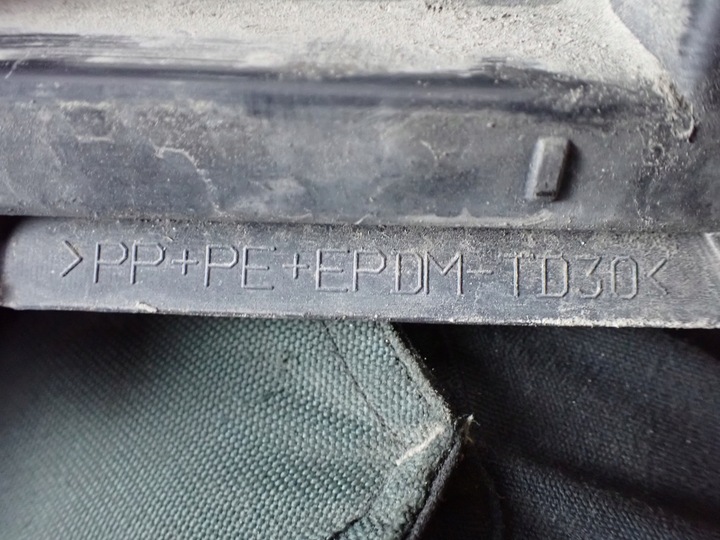 фото №10, Крепление планки пороговой vw passat b8 sedan 2016 2.0 dsg eu 3g0853945 7126