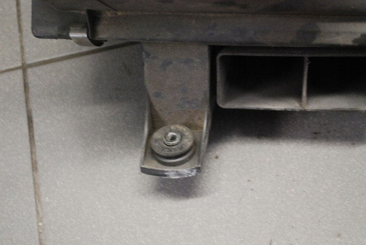 фото №5, Корпус фільтра повітря audi a6 c5 4b0133835l