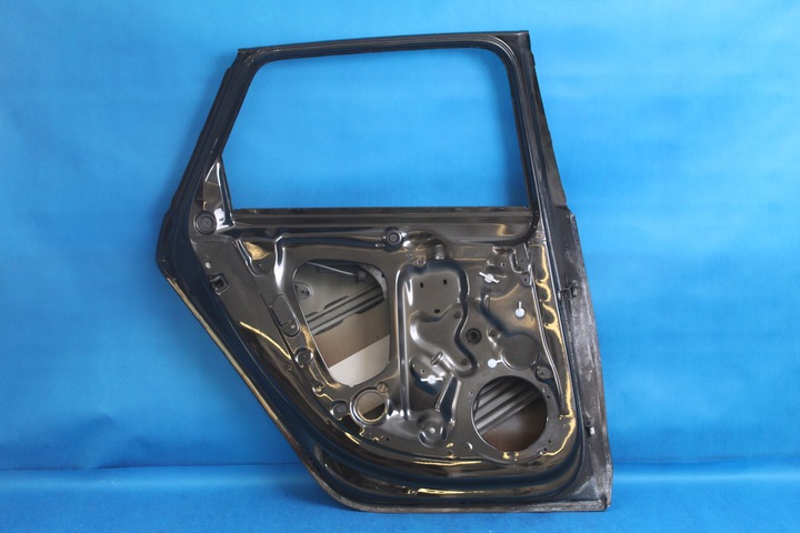 фото №9, Audi a4 b9 рестайлінг двері зад лівий avant колір ly9t 2020r 8w9833051g