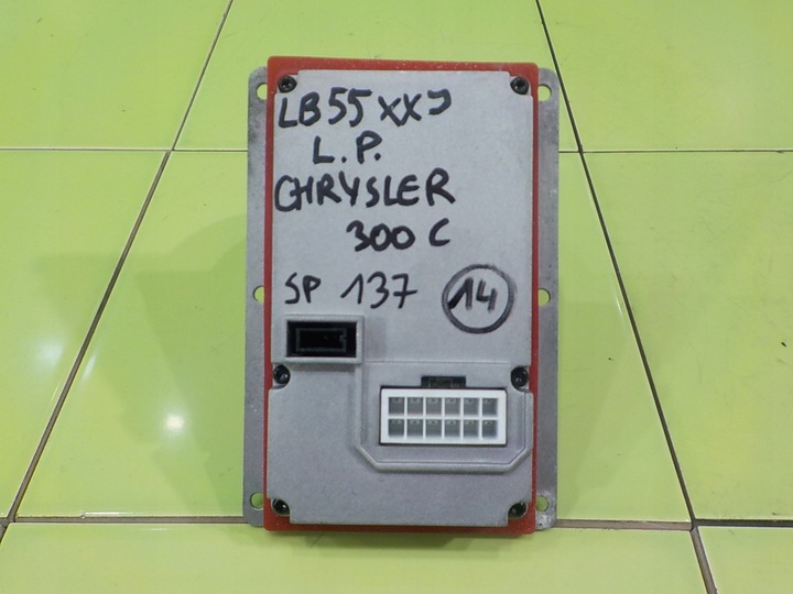 фото №1, Chrysler 300c 3.5 v6 06r sedan 4d перетворювач ксенон bam92-107180