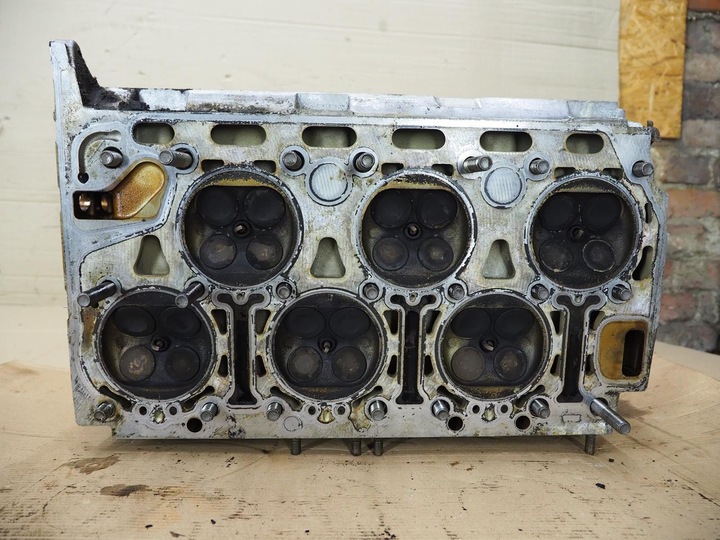 фото №6, Головка w12 6.0 левая 07c103373n audi a8 d3 w12