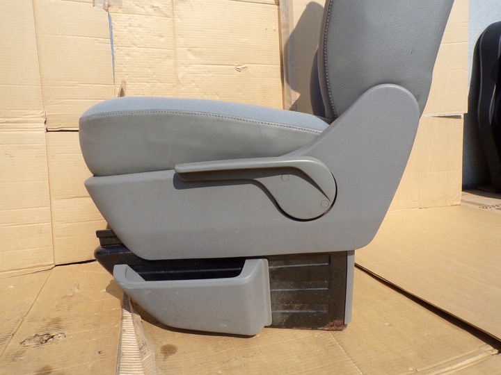 фото №6, Vw t5 transporter сиденье переднее перед водителя левый