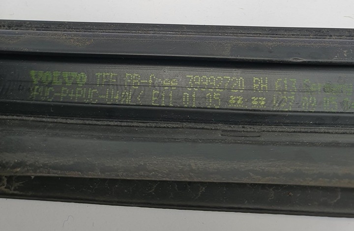 фото №7, Планка крышная крыша правые перед 613 volvo v70 ii 39992720