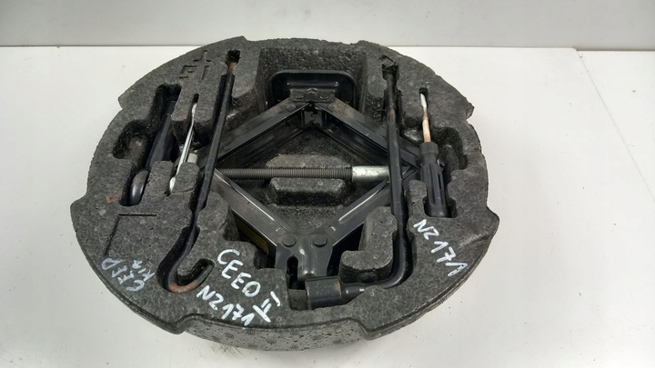 фото №1, Kia ceed ii домкрат ключ набір ремонтний