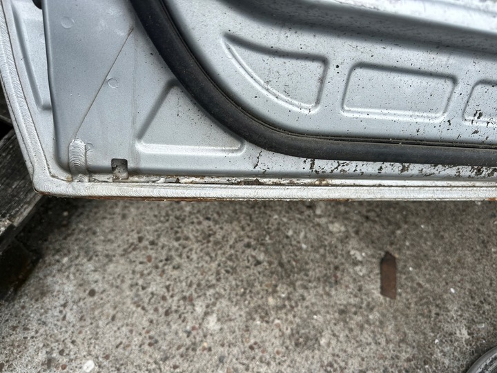 фото №12, Mercedes a класс w169 дверь правые перед передние серебристый лак 761