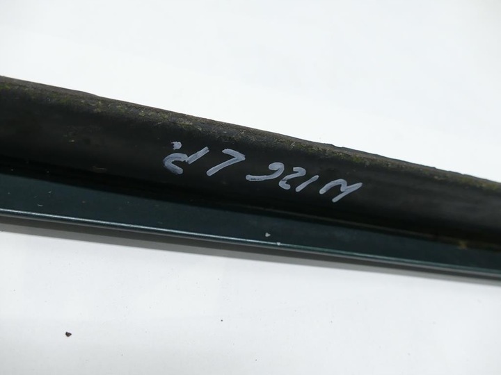 фото №8, Mercedes s w126 300 se планка стёкла лобовой левая