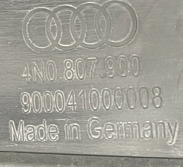 фото №9, Audi a8 d5 4n спойлер бампера зад накладка 4n0090999e