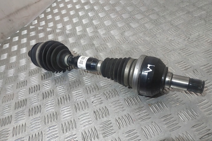 фото №7, Напіввісь передня ліва mercedes-benz gla x156 a2463301201 1.6l бензин