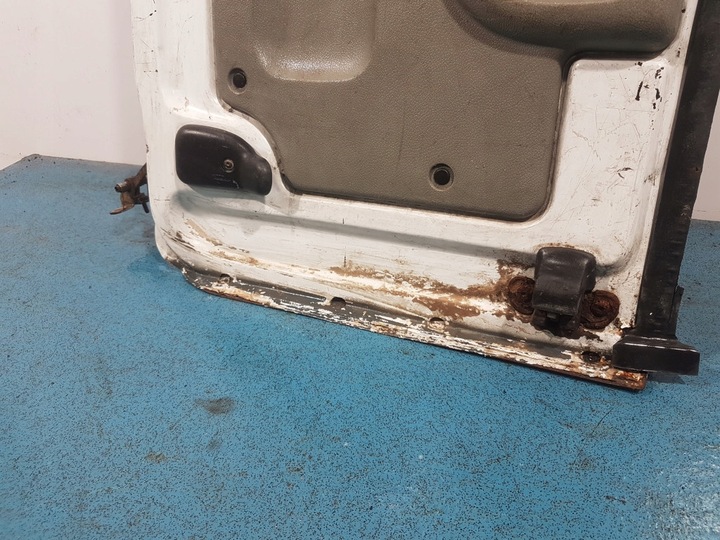 фото №10, Renault kangoo i рестайлінг двері зад праві 0389