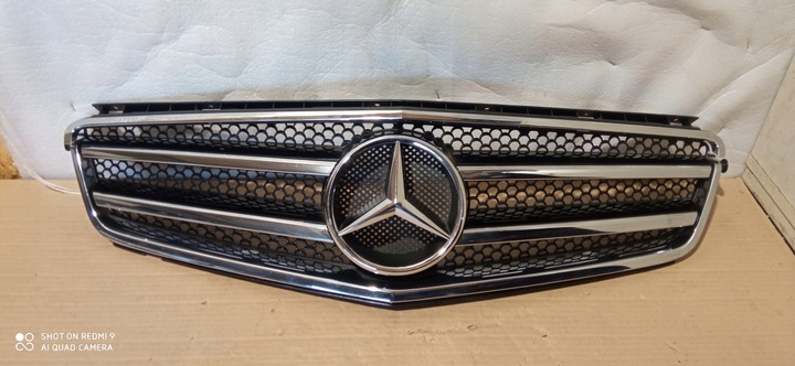 фото №1, Mercedes c клас w204 204 решітка радіатора решітка 63 amg