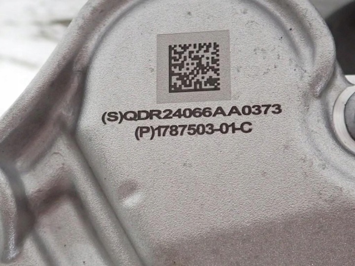 фото №12, Двигатель привод электрический зад 4x4 awd 4d1 tesla модель y 514km 24r fv