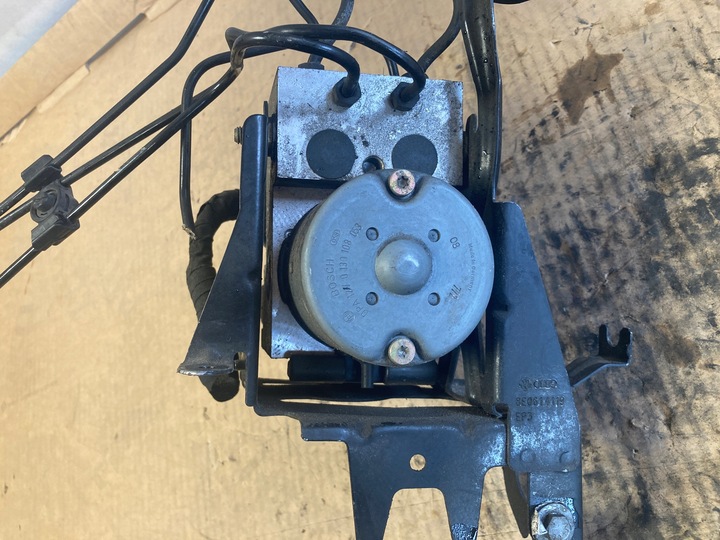 фото №5, Audi a6 c5 2.4 насос блок керування abs 0273004285 0130108053