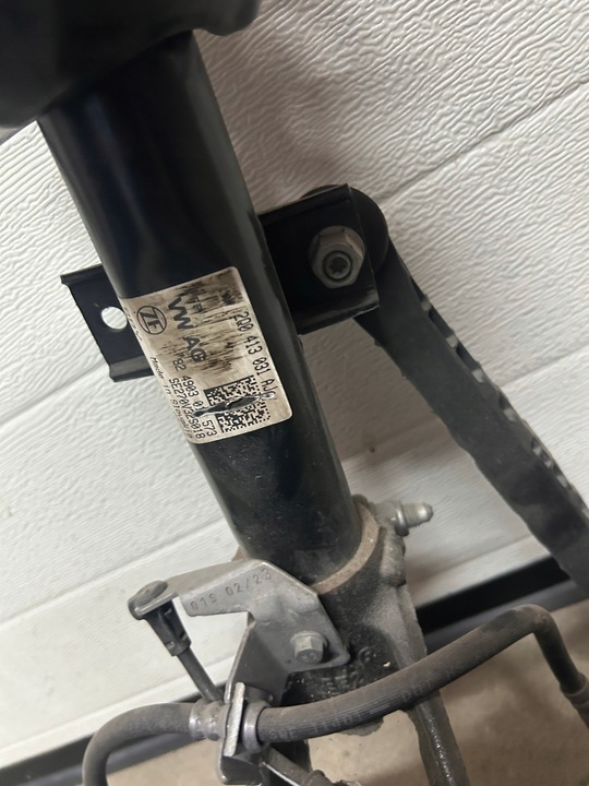 фото №3, Амортизатор mcperson поворотна опора r 2q0413031aj