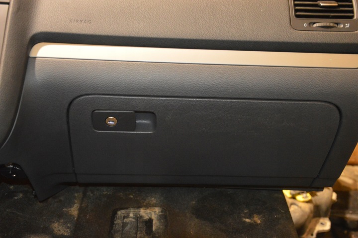 фото №7, Vw golf v торпедо раздаточная, ремни, подушки