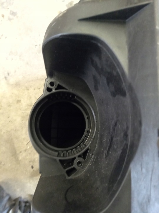 фото №8, Корпус фільтра повітря renault master 2.5 d 8200531212 8200679824