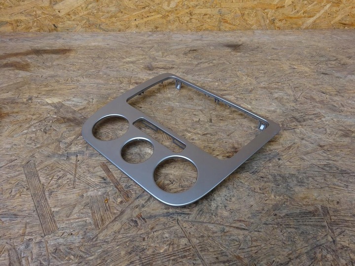 фото №1, Vw eos 1q 05-11 рамка защита консоли панели радио 1q0858071e 1q0858069e