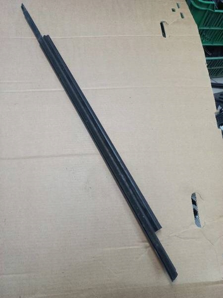 фото №2, Планка накладка хром a7 левый перед 4g8853283b