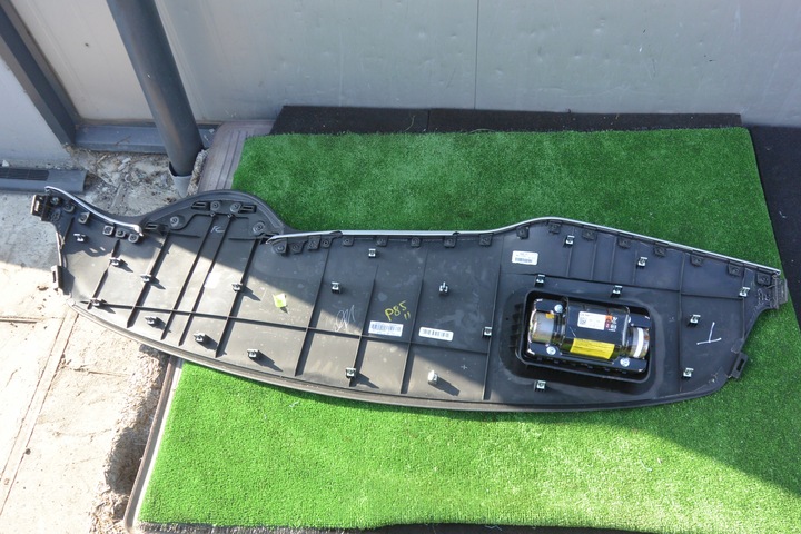 фото №10, Панель распределитель консоль подушка безопасности tesla модель s eu