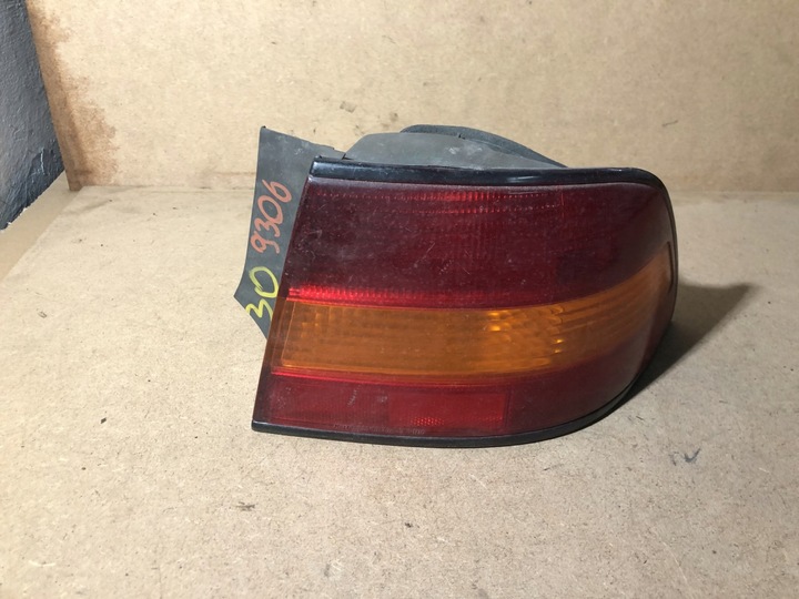 фото №1, Лампа правая зад lexus es300 220-76476r