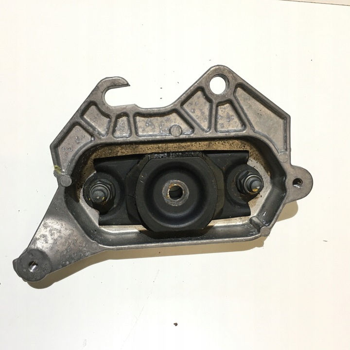 фото №3, Renault clio v 1.5 dci подушка коробки 112536909r