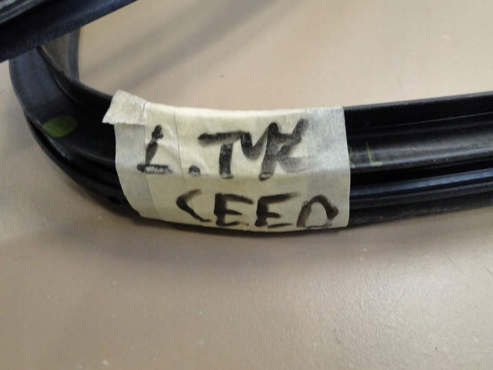 фото №4, Kia ceed iii hb прокладка двері лівий зад