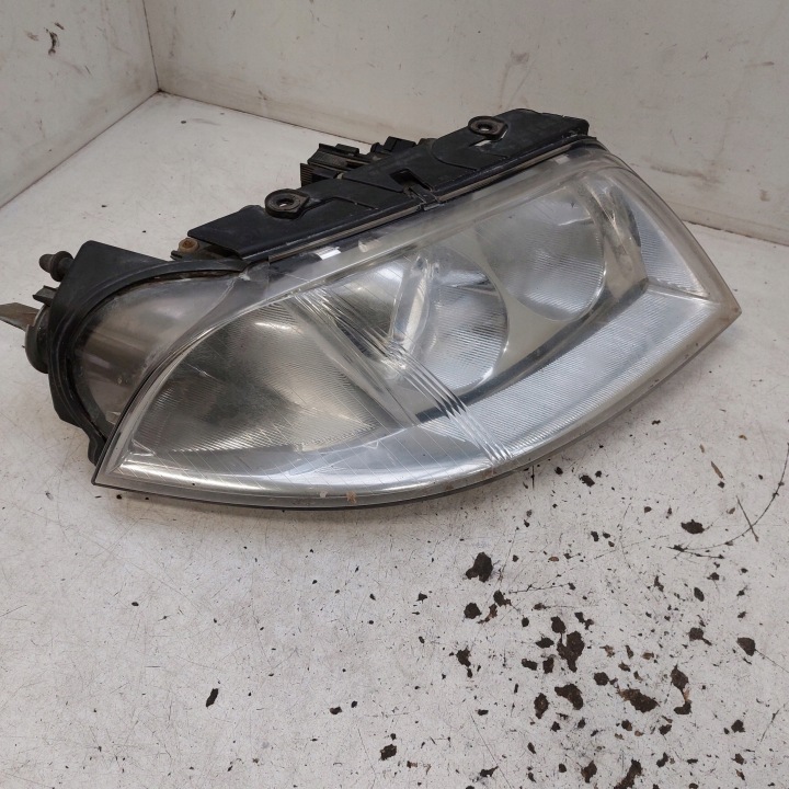 фото №14, Volkswagen passat b5 рестайлинг фара правая передняя линза hella 3b0941016an