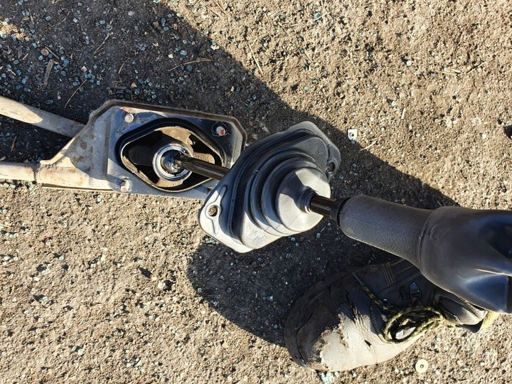 фото №15, Рычаг задний комплектный правые suzuki swift mk1 99