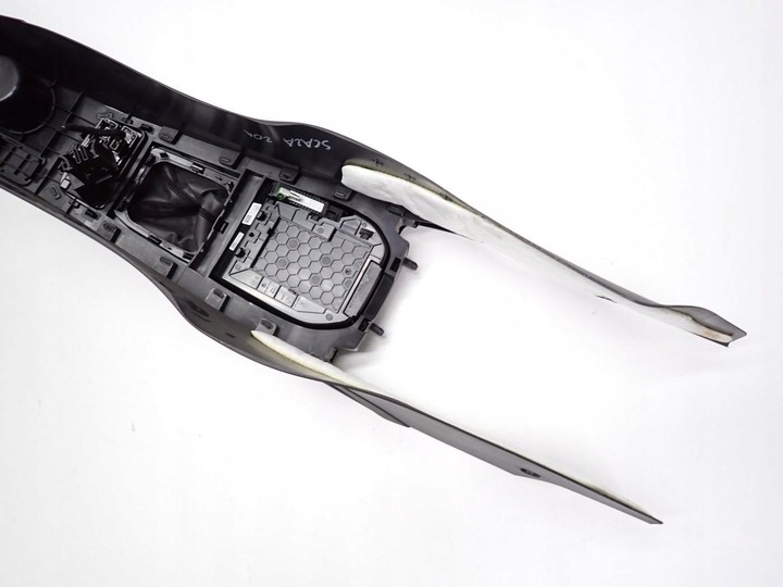 фото №10, Тунель підлокітник панель рамка usb європа оригінал skoda scala 20r