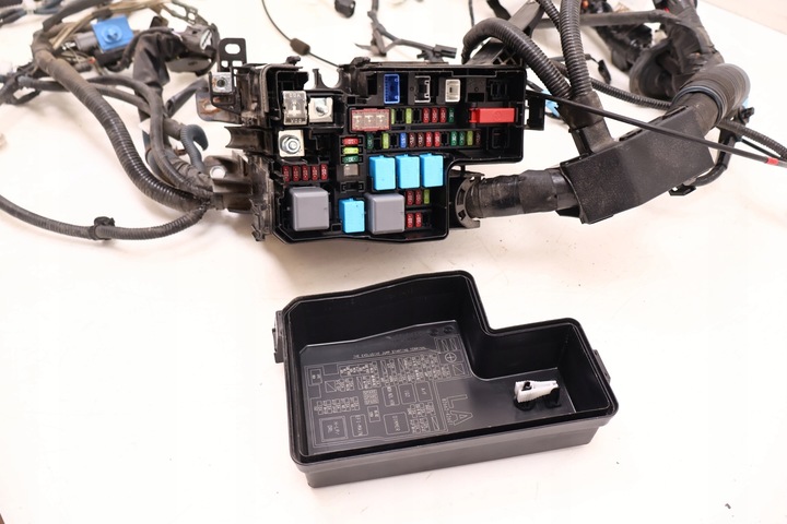 фото №11, Toyota rav4 iv 2.5 гибрид установка камеры двигателя